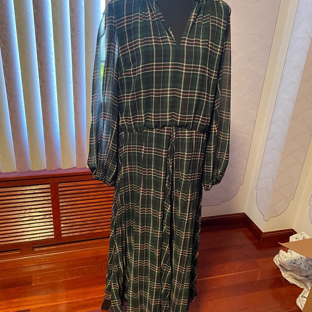 Ann Taylor Green Plaid Maxi Dress